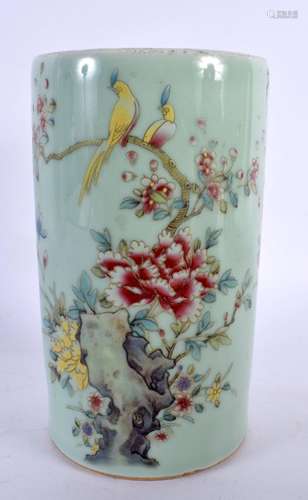 A CHINESE CELADON PORCELAIN BRUSH POT 20th Century. 18 cm x ...