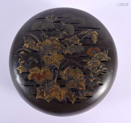 A RARE 19TH CENTURY JAPANESE MIXED METAL BOX AND COVER decor...