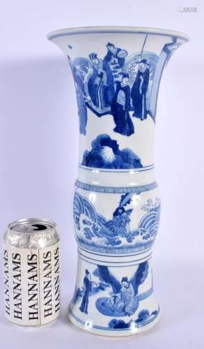 A CHINESE BLUE AND WHITE PORCELAIN GU FORM VASE 20th Century...