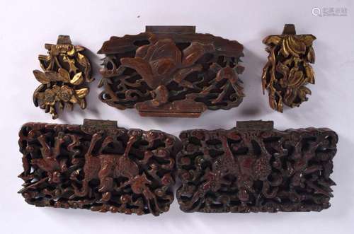 FIVE 19TH CENTURY CHINESE CARVED WOOD PANELS Qing. Largest 1...