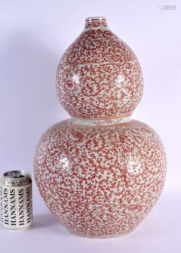 A LARGE EARLY 20TH CENTURY IRON RED PORCELAIN DOUBLE GOURD V...