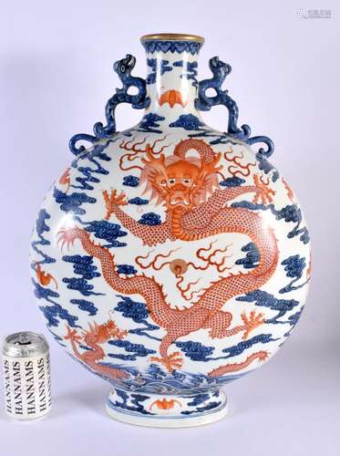 A LARGE CHINESE TWIN HANDLED IRON RED BLUE AND WHITE PORCELA...