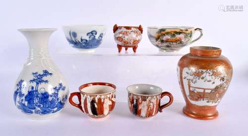 A GROUP OF 19TH/20TH CENTURY JAPANESE MEIJI PERIOD PORCELAIN...