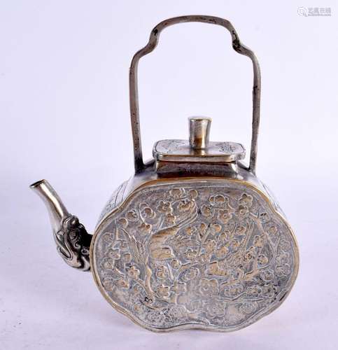 AN EARLY 20TH CENTURY CHINESE BRONZE TEAPOT AND COVER Late Q...