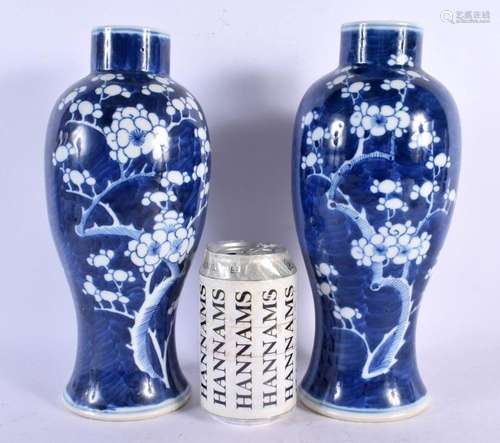 A PAIR OF 19TH CENTURY CHINESE BLUE AND WHITE VASES Kangxi s...