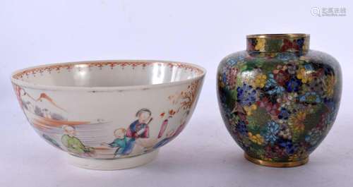 AN 18TH CENTURY CHINESE EXPORT FAMILLE ROSE BOWL Qianlong, t...