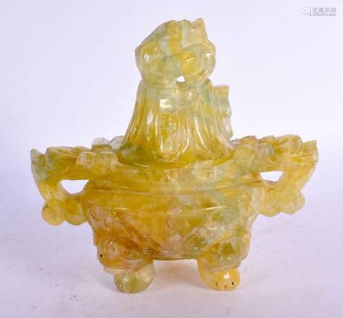 A 19TH CENTURY CHINESE GREEN QUARTZ CENSER AND COVER Qing. 1...