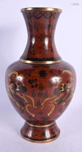 AN EARLY 20TH CENTURY CHINESE CLOISONNE ENAMEL DRAGON VASE d...