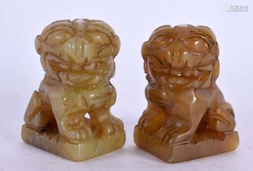 A PAIR OF CHINESE CARVED JADE FOO DOG SEALS 20th Century. 3....