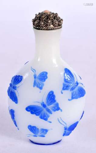 AN EARLY 20TH CENTURY CHINESE PEKING GLASS SNUFF BOTTLE Late...