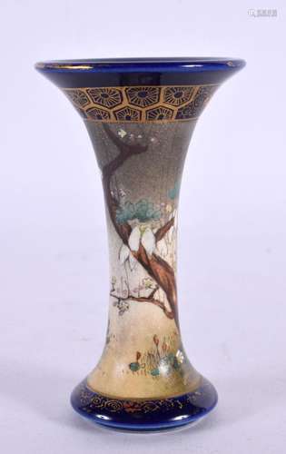 A SMALL 19TH CENTURY JAPANESE MEIJI PERIOD SATSUMA VASE pain...