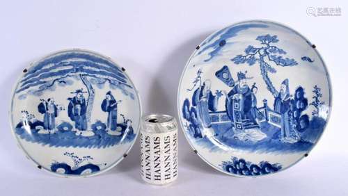 A LARGE 19TH CENTURY CHINESE BLUE AND WHITE PORCELAIN DISH b...