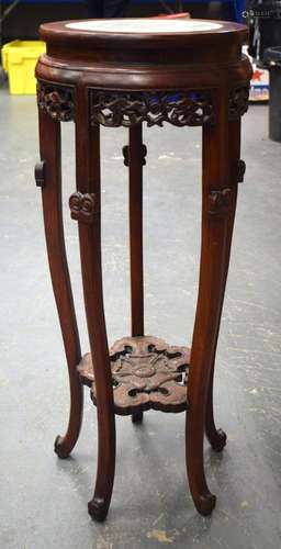 AN EARLY 20TH CENTURY CHINESE MARBLE INSET HARDWOOD STAND. 8...