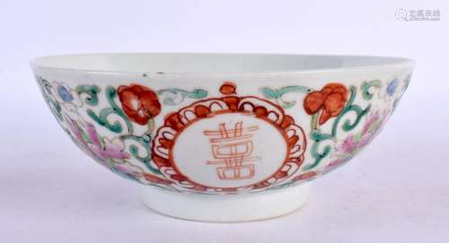 A LATE 19TH CENTURY CHINESE PORCELAIN BOWL Late Qing. 14.5 c...