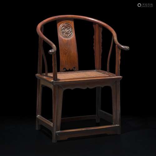 A Chinese yumu and hardwood horseshoe-back armchair 榆木硬木...