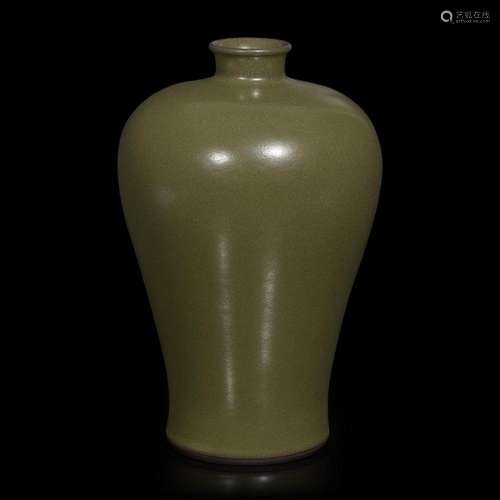 A Chinese teadust-glazed vase, meiping 茶葉末釉梅瓶 Qianlong...