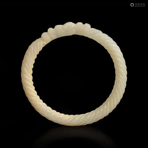 A Chinese white jade bangle 白玉手镯 Mid to late Qing dynast...