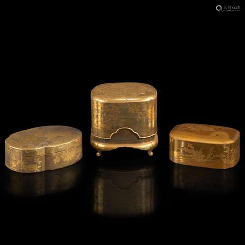 Three Japanese lacquer boxes with covers 日本漆器盖盒三件 Me...