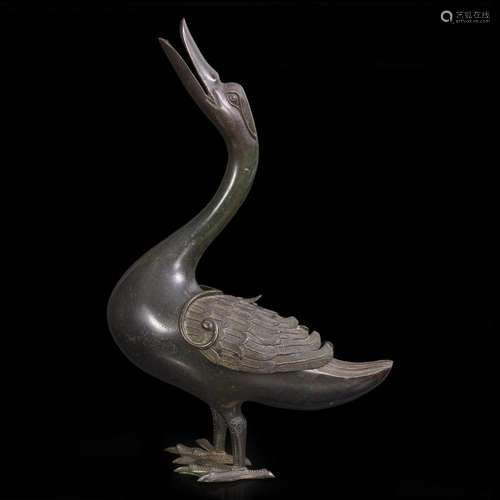 A patinated bronze goose-form incense burner 铜加漆鹅形香炉一...