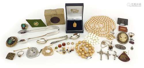 Vintage and later costume jewellery and objects including br...