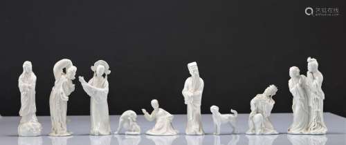 Lot de 9 statues en porcelaine blanc de chinePoids: 1.60 kgR...