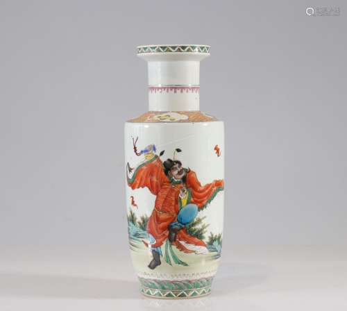 Vase en porcelaine de chine à décor d'un guerrier XIXèmePoid...