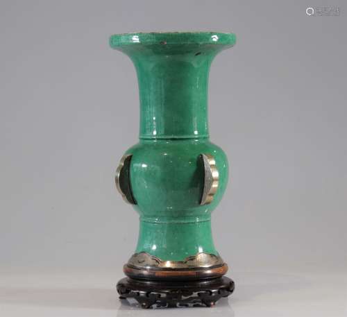 Vase monochrome vert de forme Gu XVIIIème monture en argent ...