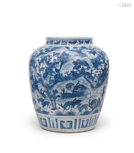 A RARE LARGE BLUE AND WHITE 'HUNDRED' DEER JAR  Wanl...