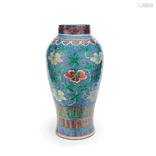 A LARGE POLYCHROME ENAMELLED VASE Ming Dynasty, 16th century