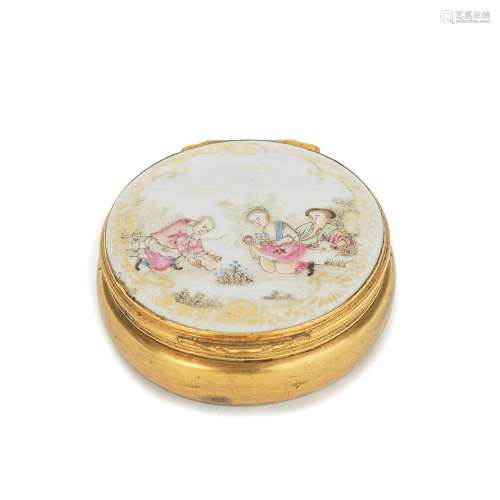 A PORCELAIN INSET CIRCULAR SNUFF BOX AND HINGED COVER The po...