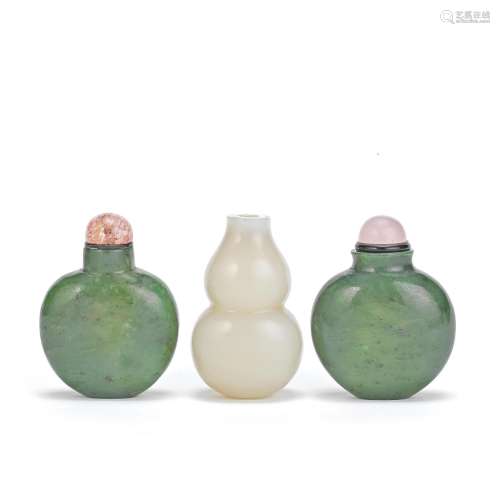TWO SPINACH JADE SNUFF BOTTLES AND A PALE JADE DOUBLE-GOURD ...