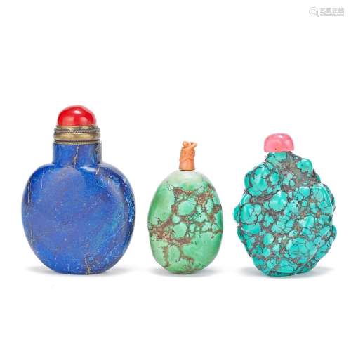 TWO TURQUOISE MATRIX SNUFF BOTTLES AND A LAPIS SNUFF BOTTLE ...