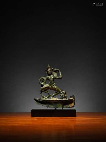 STATUETTE D'APSARA OU DE DANSEUSE C&#201;LESTE EN AL...