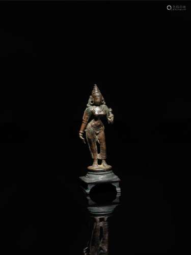 STATUETTE DE BHU DEVI EN ALLIAGE DE CUIVRE Inde du Sud, XIII...