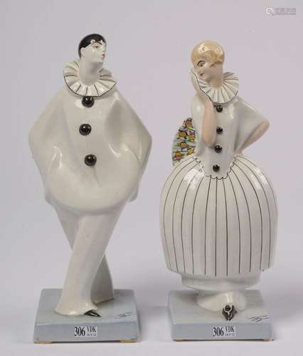 "Pierrot et Colombine" paire de statuettes en faïe...