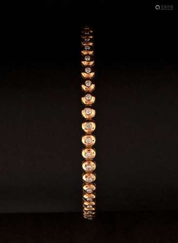 Bracelet en or rose 18 carats serti de diamants taille brill...