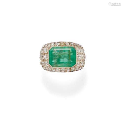 Emerald and diamond ring