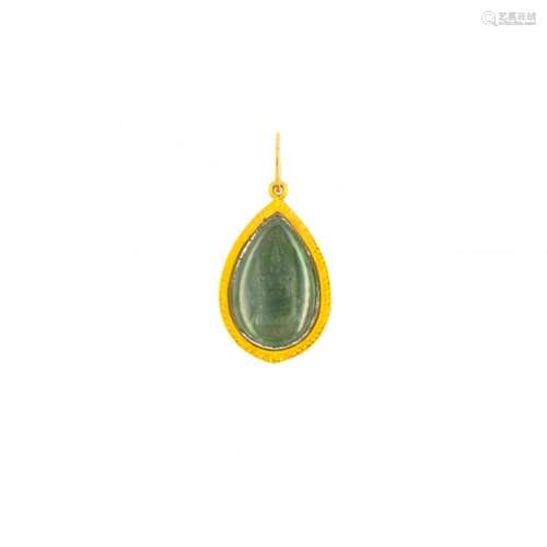 18k yellow gold and green gem pendant