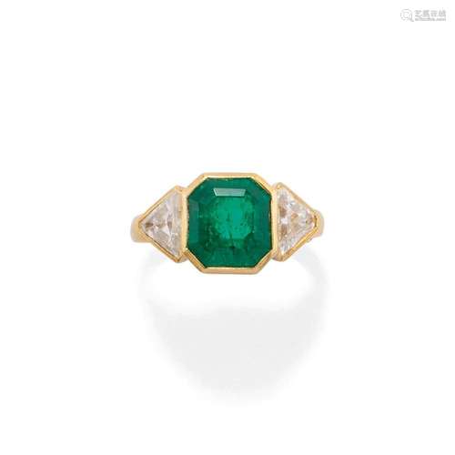 emerald and diamond ring