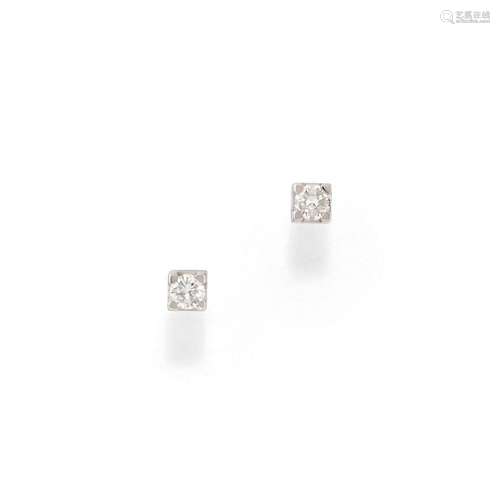 pair of Diamond ear studs