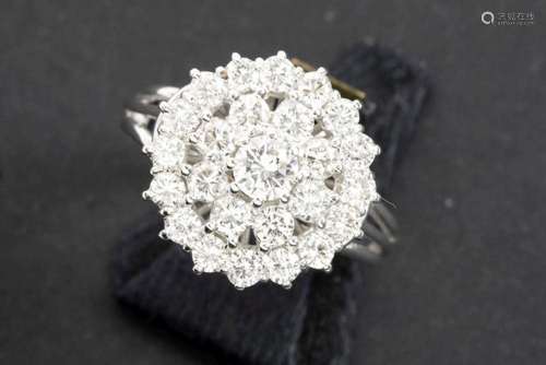 Klassieke vintage ring in witgoud (18 karaat) met bloemvo