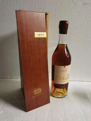 1 bouteille BAS-ARMAGNAC Laubade 1977 cb