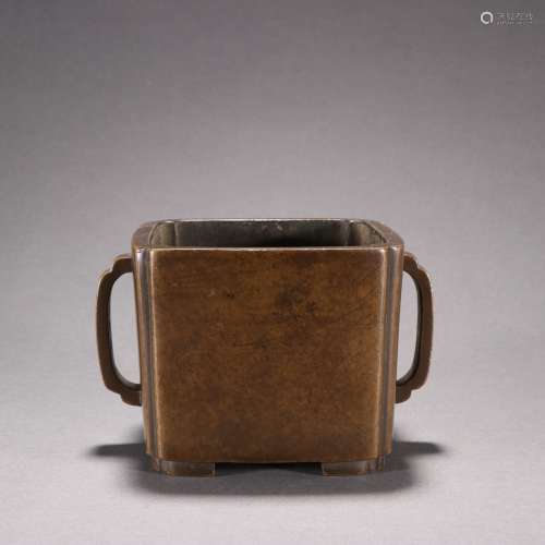 Li Qujiang's Copper Two-handle Square Censer