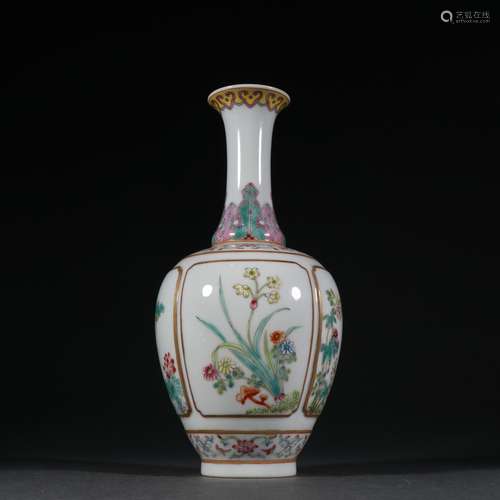 Famille Rose Flower Pattern Vase