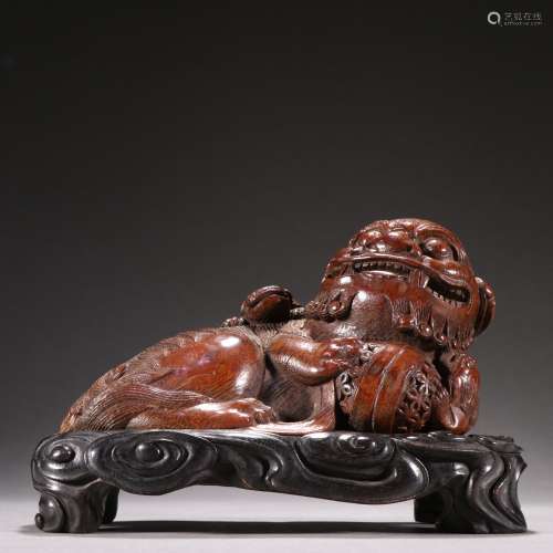 Bamboo Carved Lion Plays with Ball Ornament