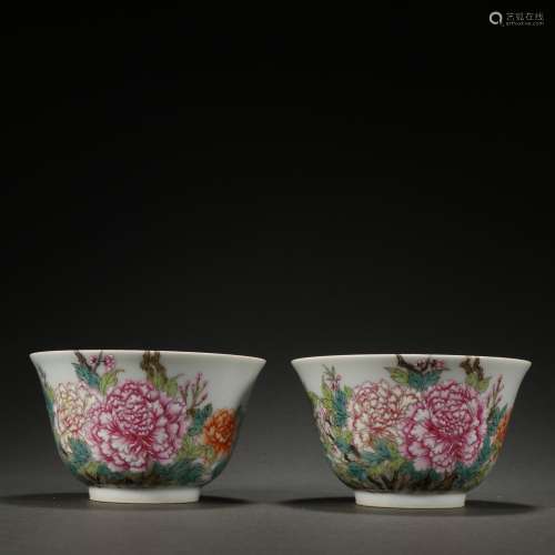 Famille Rose Flower and Bird Pattern Cups