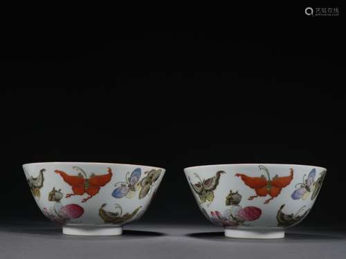 Famille Rose Butterfly Pattern Bowls