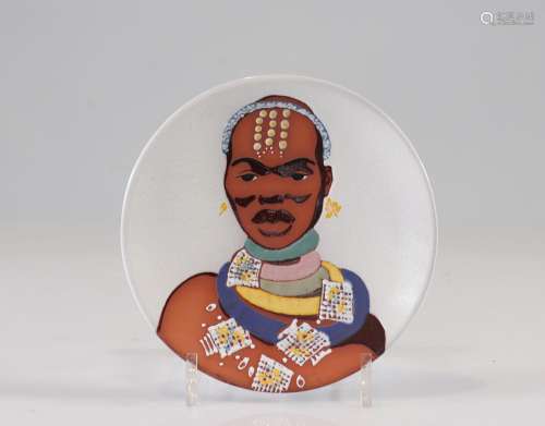 Assiette peinte d'un personnage africain. KalahariPoids: 280...