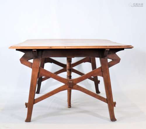 Georges HOBÉ (1854-1936) table Art NouveauPoids: 50.00 kgRég...
