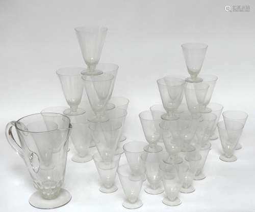 LALIQUE France. Suite de onze VERRES à EAU et douze à VERRES...